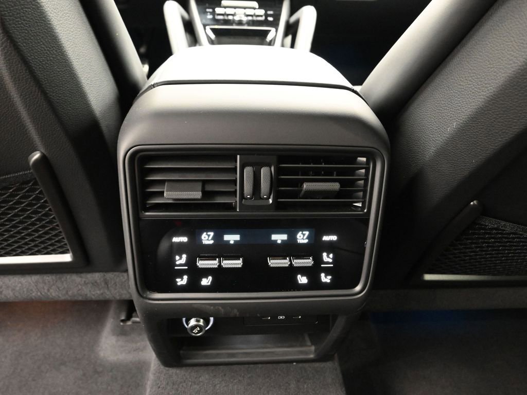 Certified 2025 Porsche Cayenne GTS image 18