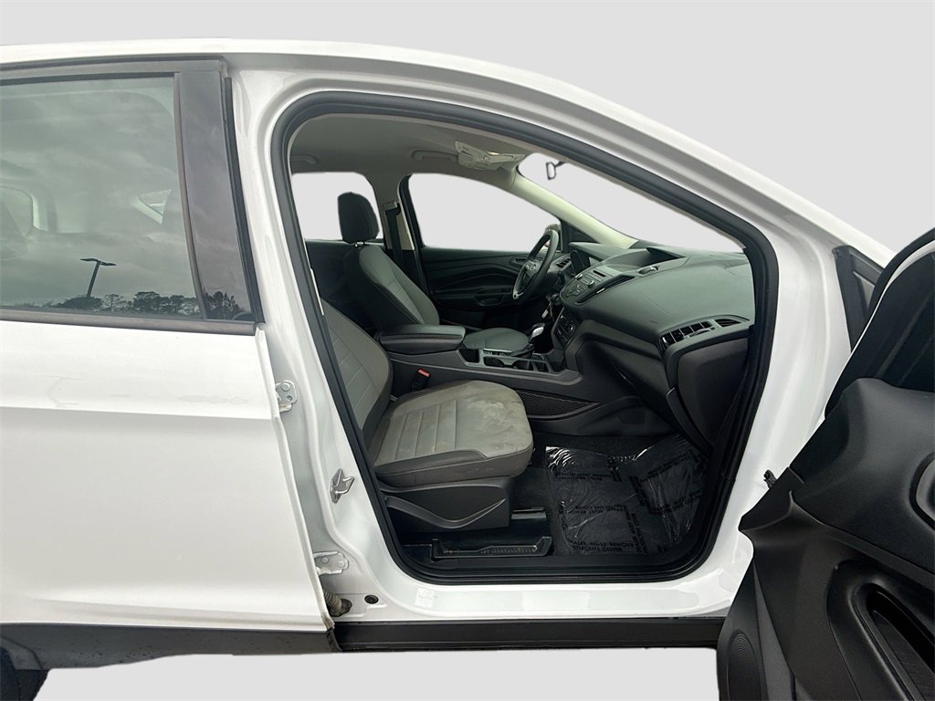 Used 2017 Ford Escape S image 25