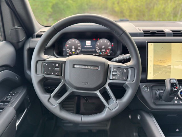 New 2026 Land Rover Defender 110 X-Dynamic SE AWD/4WD image 22