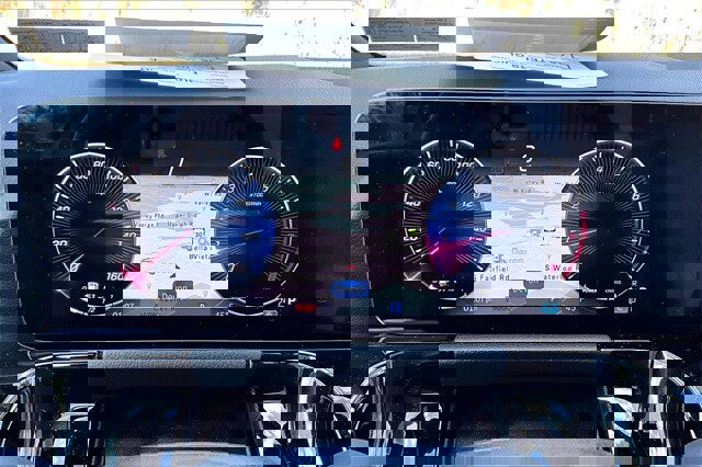 Certified 2025 Mercedes-Benz GLA 250 4MATIC image 16