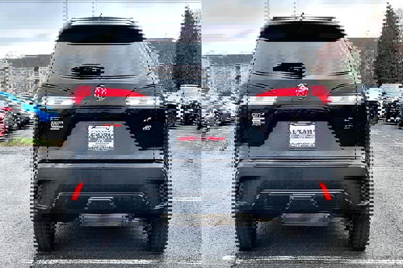 Used 2022 Toyota Corolla Cross LE w/ Moonroof Package image 4