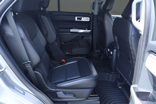 Used 2023 Ford Explorer Limited w/ Limited Technology Package RWD image 21