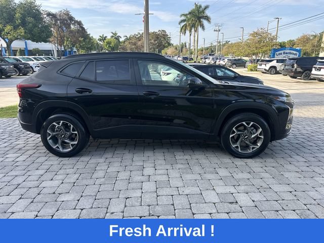 Used 2024 Chevrolet Trax LT FWD image 14