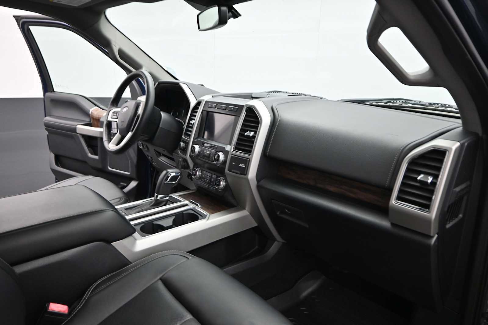 Used 2020 Ford F150 Lariat w/ Equipment Group 502A Luxury AWD/4WD image 21