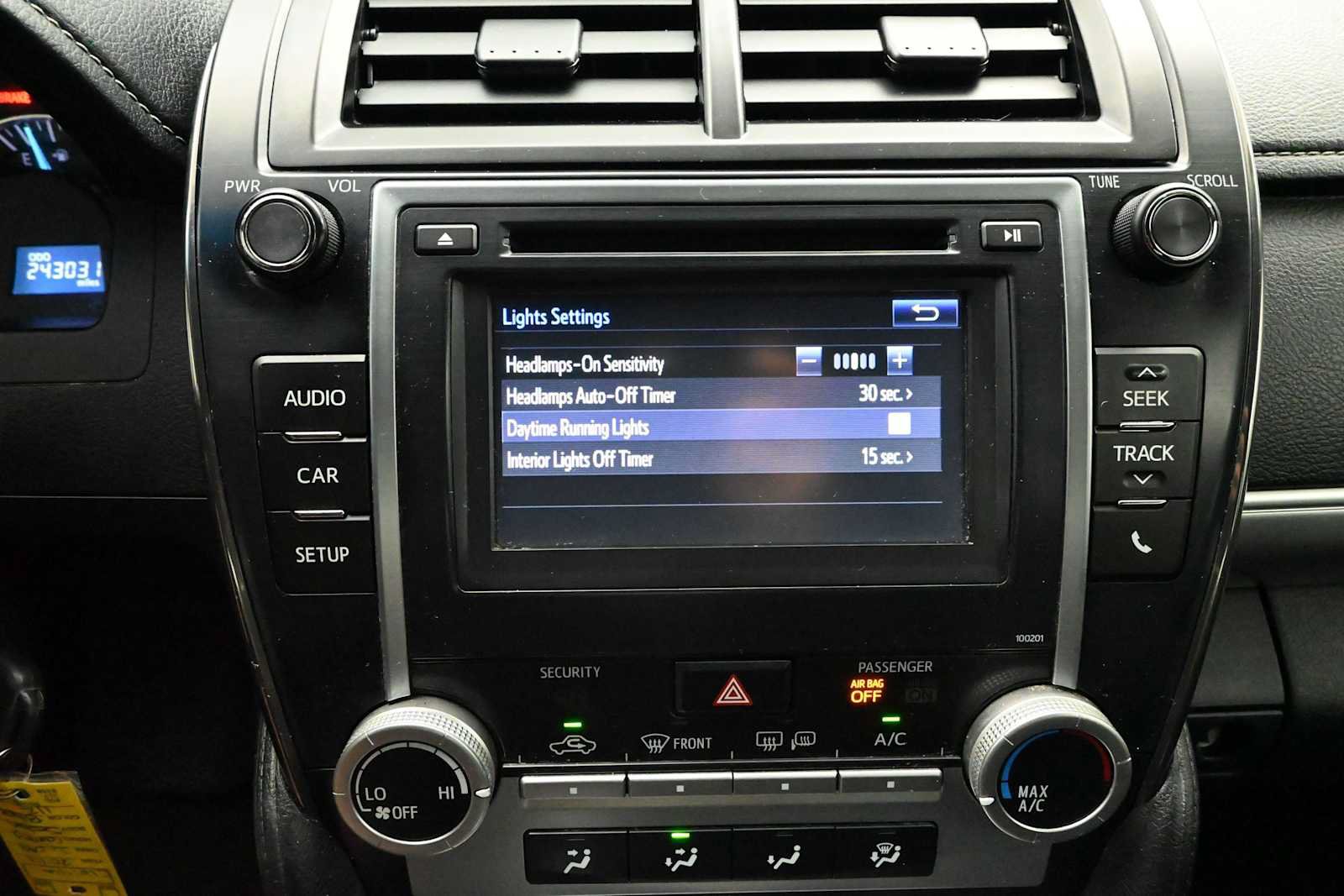 Used 2014 Toyota Camry SE FWD image 33