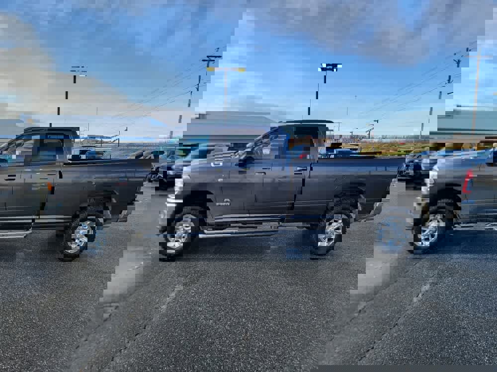 Used 2022 RAM 2500 Big Horn image 2