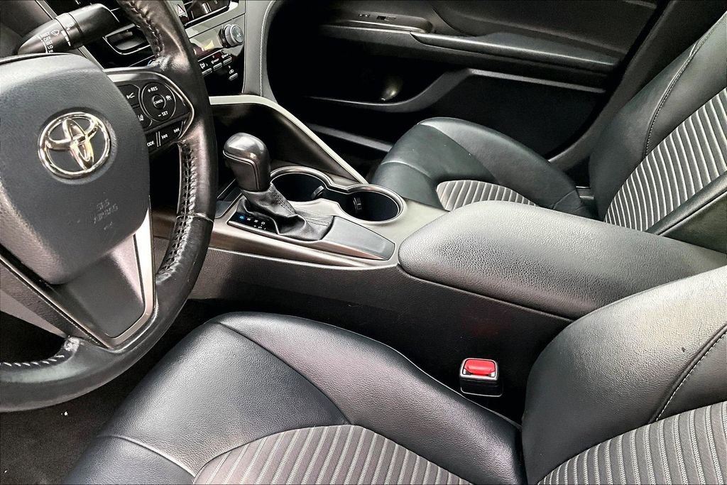 Used 2021 Toyota Camry SE image 17