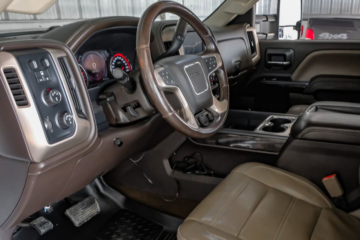 Used 2015 GMC Sierra 2500 Denali w/ Duramax Plus Package AWD/4WD image 14