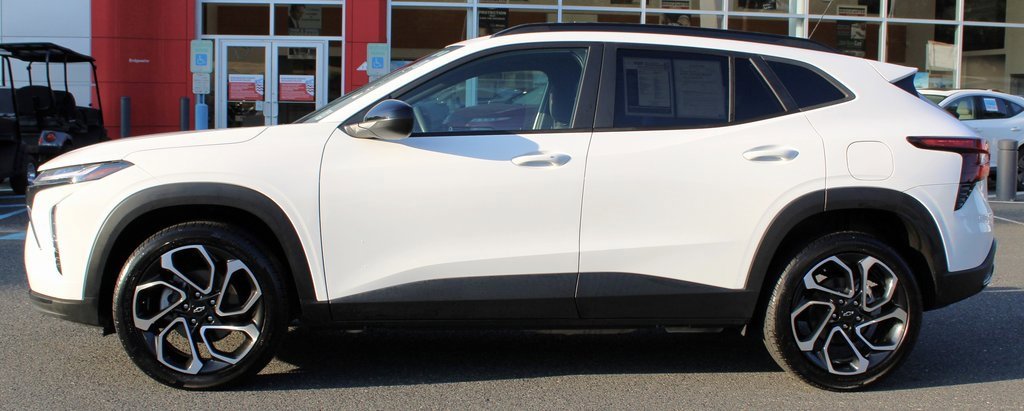 Used 2024 Chevrolet Trax RS w/ Driver Confidence Package image 5