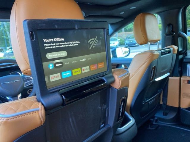 Used 2023 Chrysler Pacifica Pinnacle image 22