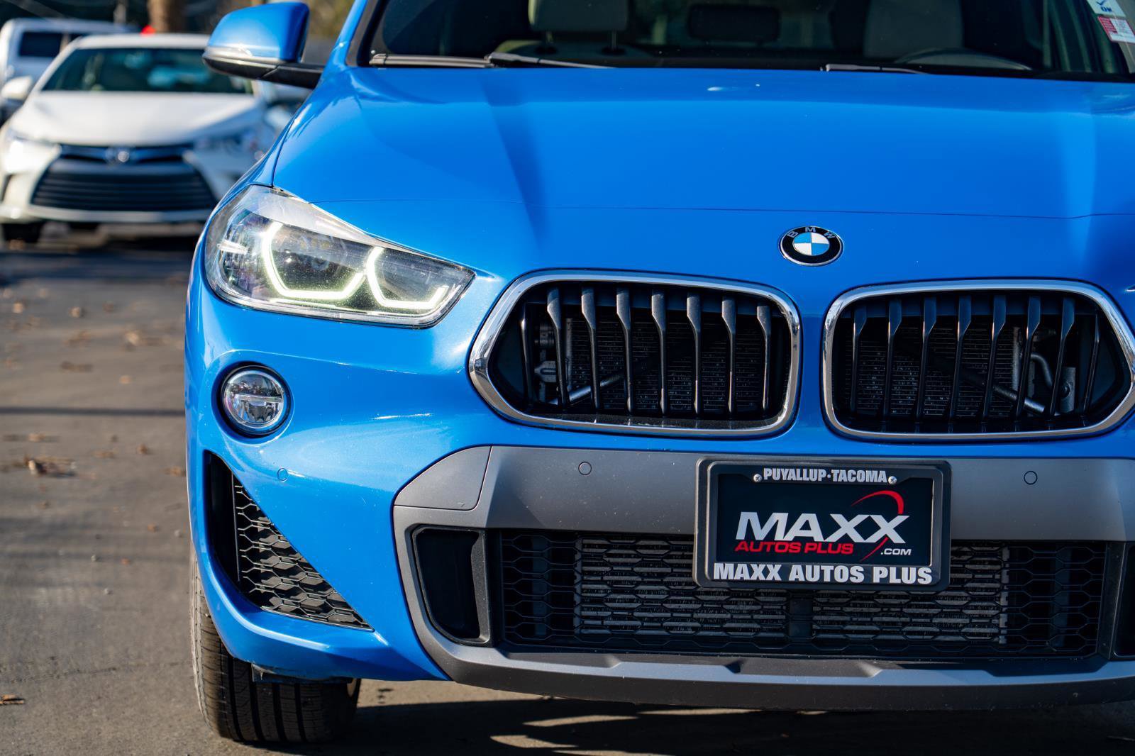Used 2018 BMW X2 xDrive28i w/ M SportX Package image 3