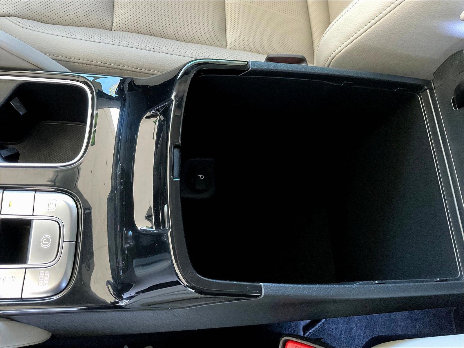 Used 2024 Kia Telluride SX FWD image 16