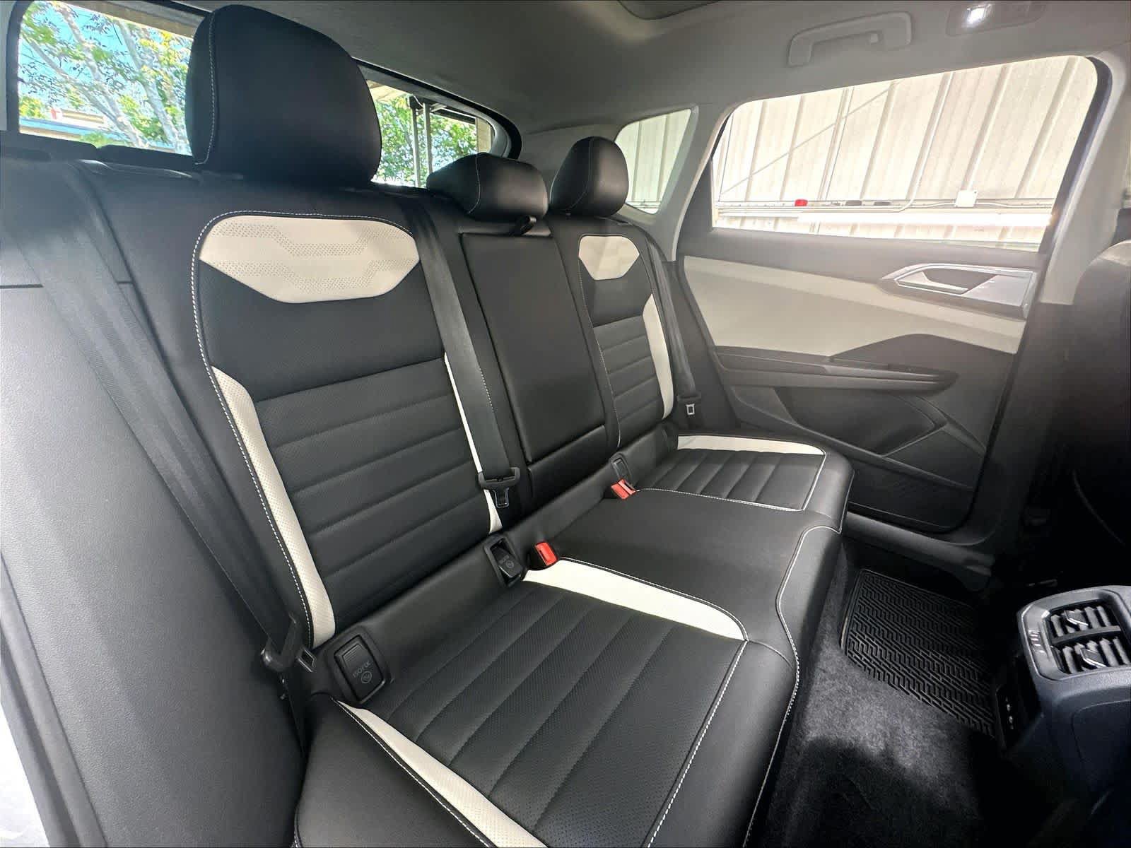 New 2026 Volkswagen Taos SEL AWD/4WD image 10
