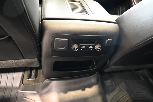 Used 2017 Chevrolet Suburban Premier AWD/4WD image 30