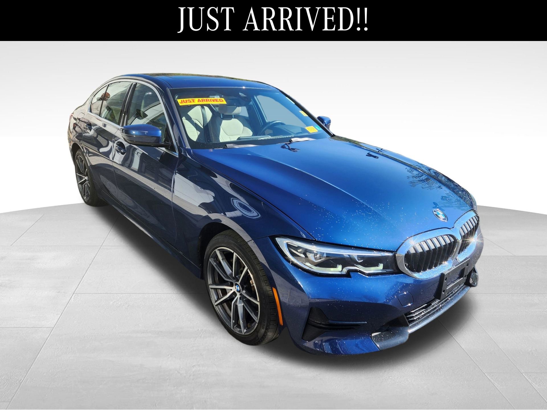 Used 2021 BMW 330i xDrive Sedan w/ Premium Package image 3