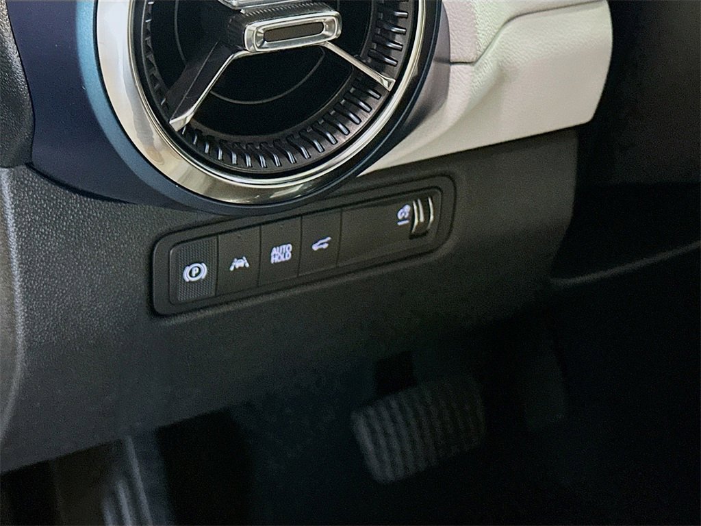 New 2026 Chevrolet Equinox EV LT image 11