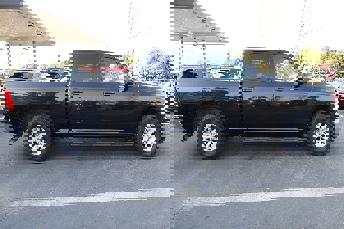 Used 2019 RAM 1500 Classic SLT image 8