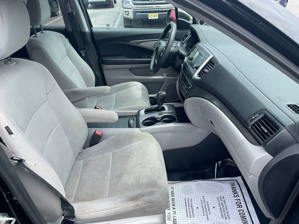 Used 2017 Honda Pilot LX image 31