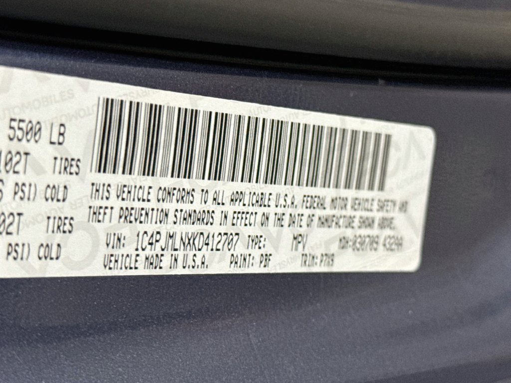 Used 2019 Jeep Cherokee Latitude Plus w/ Comfort/Convenience Group AWD/4WD image 34