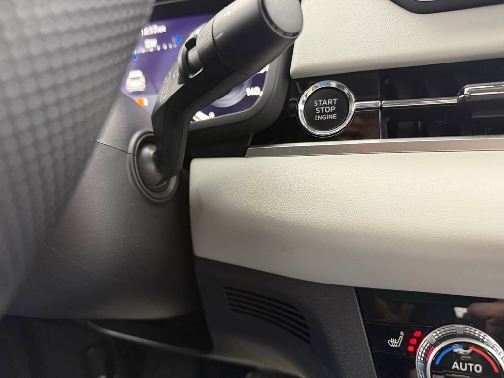 Used 2023 Mitsubishi Outlander SEL image 30