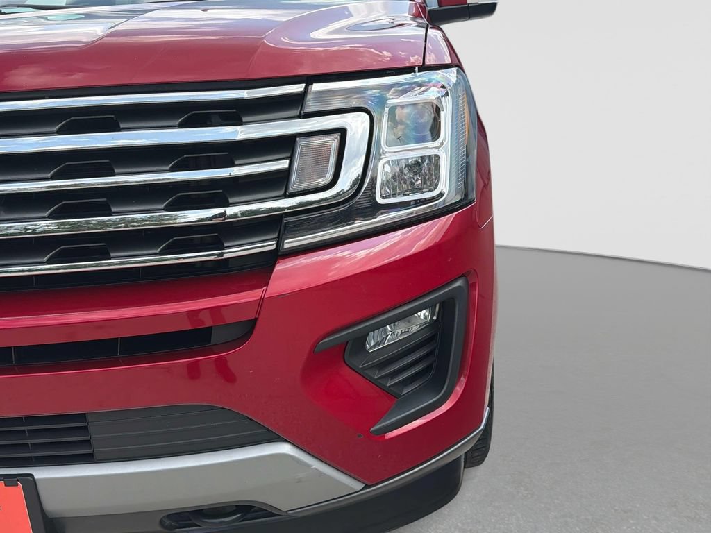 Used 2020 Ford Expedition XLT w/ Equipment Group 202A AWD/4WD image 11