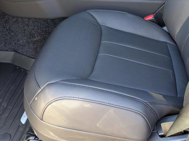 New 2025 Land Rover Range Rover SE image 4