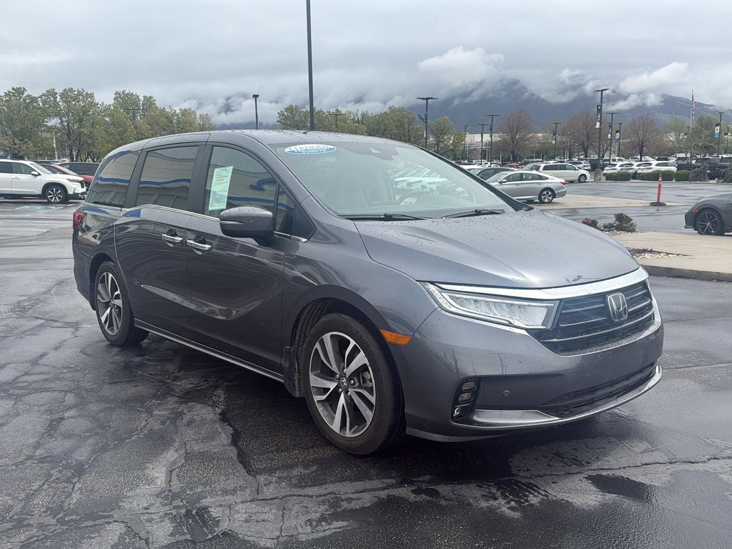 Certified 2024 Honda Odyssey Touring image 5