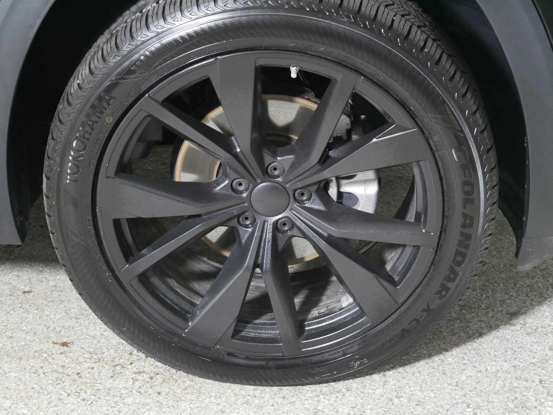 Certified 2024 Volkswagen Atlas SEL Premium R-Line image 15