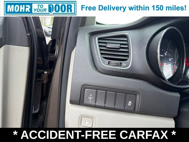 Used 2018 Kia Sedona LX FWD image 16