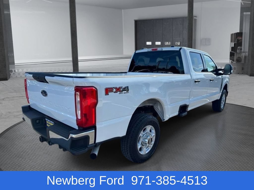Used 2025 Ford F350 XLT w/ FX4 Off-Road Package AWD/4WD image 5