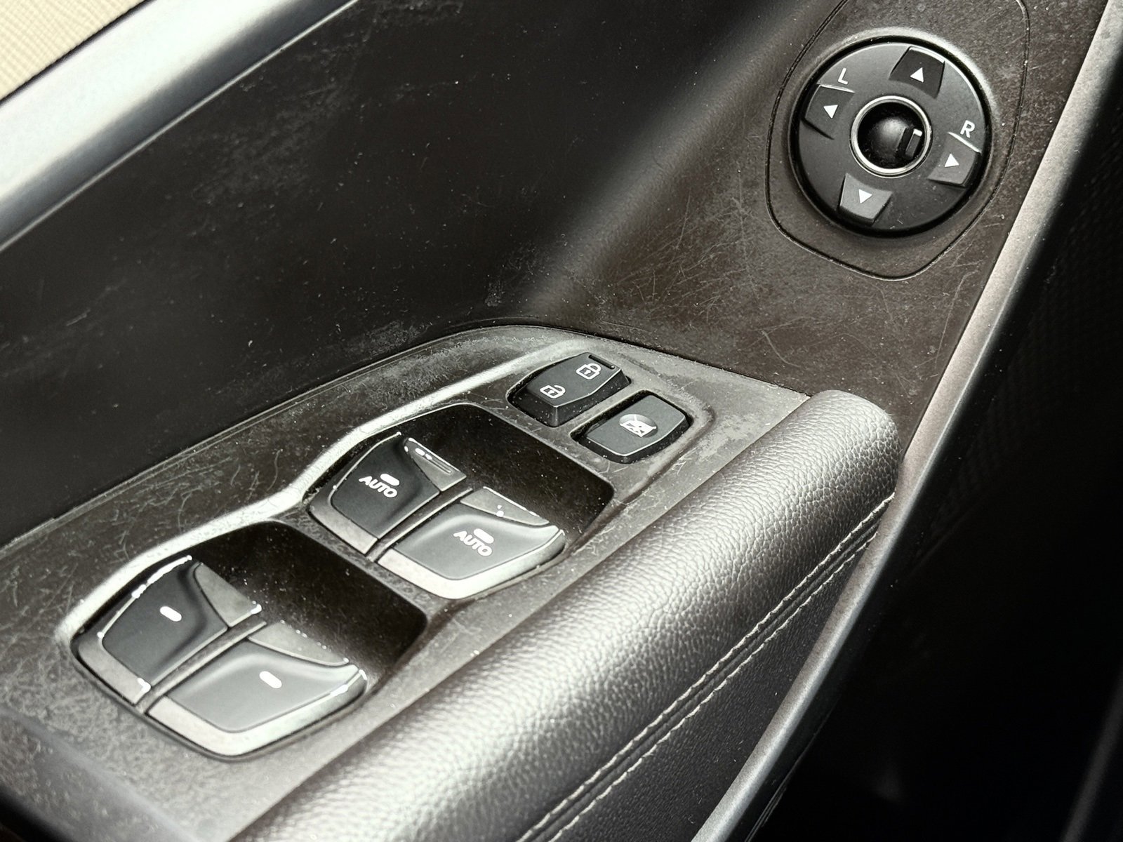 Used 2017 Hyundai Santa Fe Sport image 27