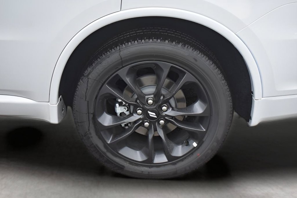 Used 2025 Dodge Durango GT w/ Blacktop Package RWD image 17