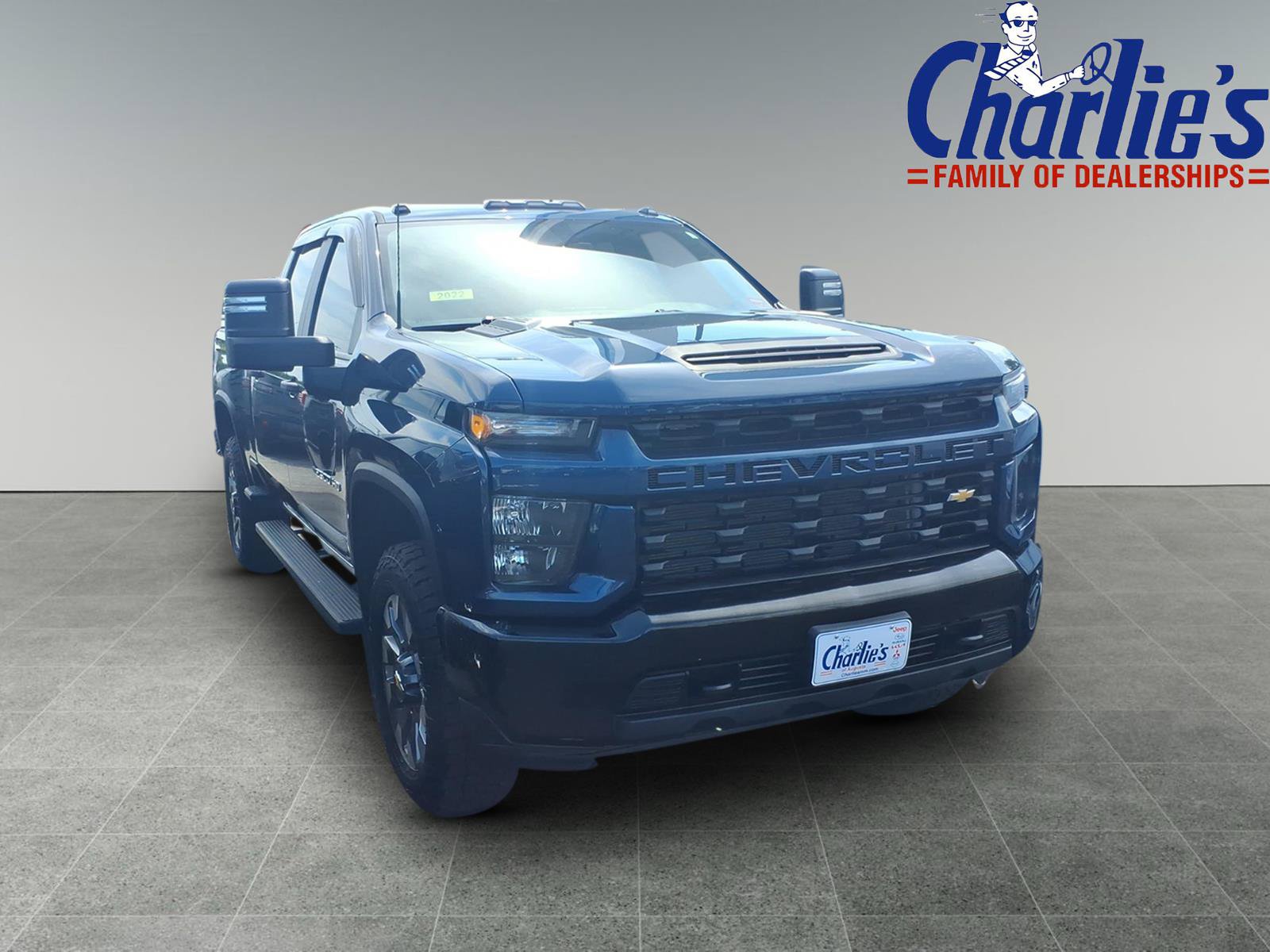 Used 2022 Chevrolet Silverado 2500 Custom w/ Custom Convenience Package AWD/4WD image 3