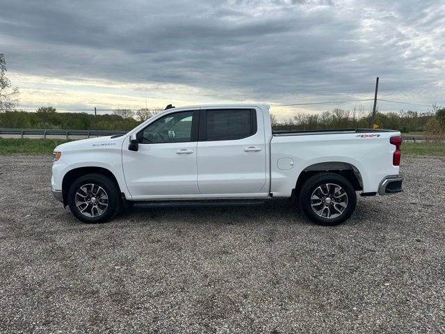 Used 2024 Chevrolet Silverado 1500 LT AWD/4WD image 3