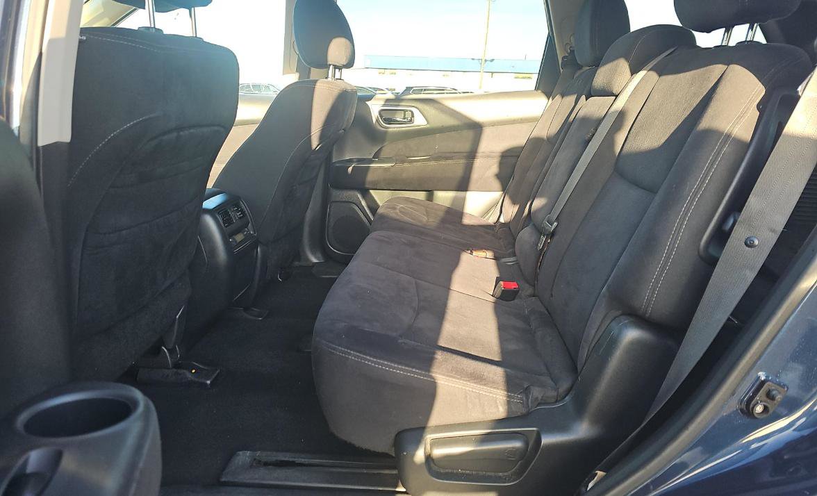 Used 2013 Nissan Pathfinder SV w/ Cargo Pkg image 12