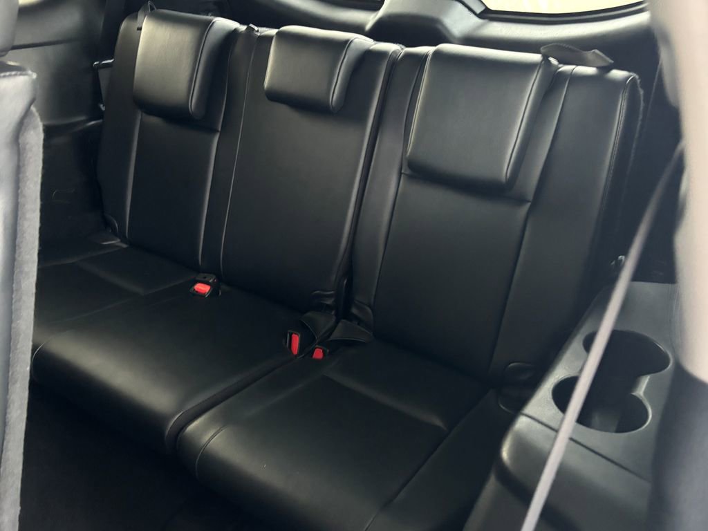 Used 2019 Toyota Highlander XLE image 27