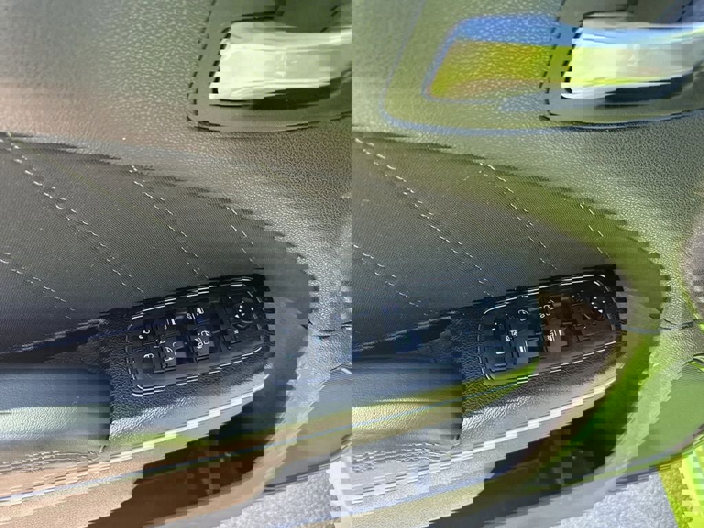 Used 2023 Dodge Charger R/T w/ Harman/Kardon Audio Group image 13