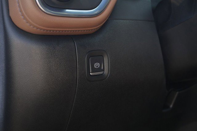 Used 2022 Chevrolet Silverado 3500 High Country w/ Technology Package image 32