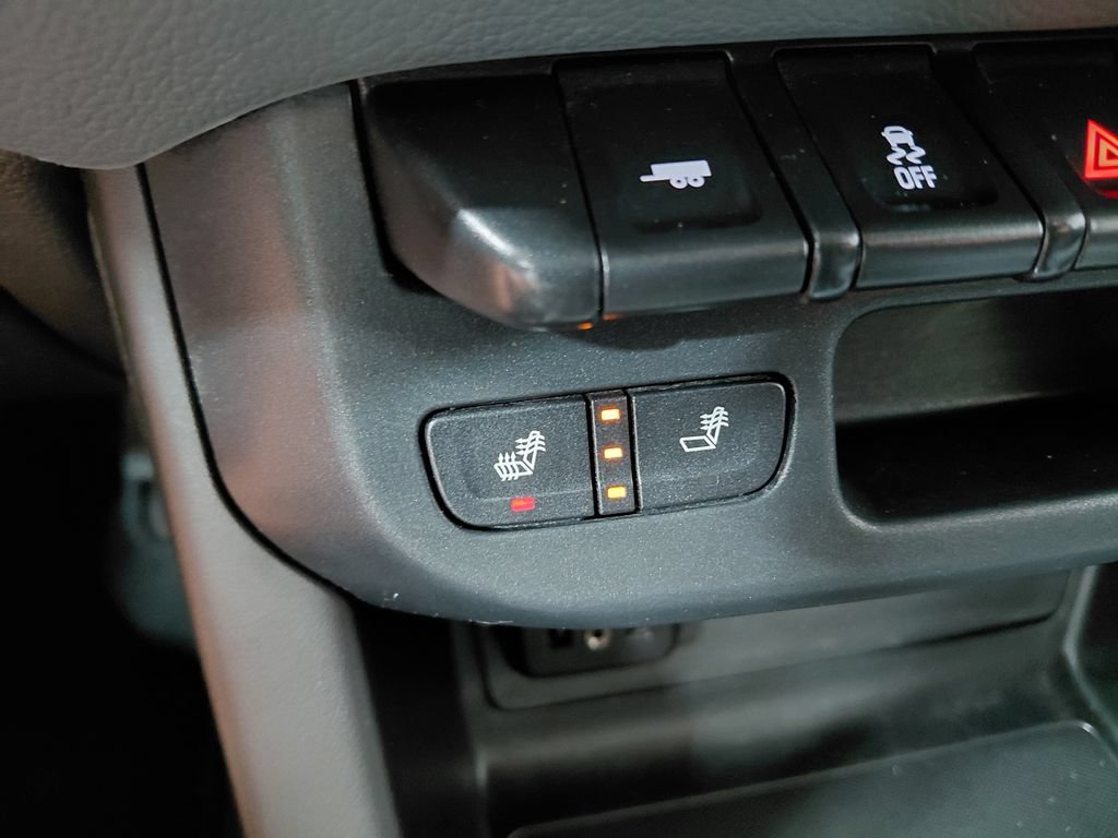 Used 2019 Chevrolet Colorado Z71 AWD/4WD image 4