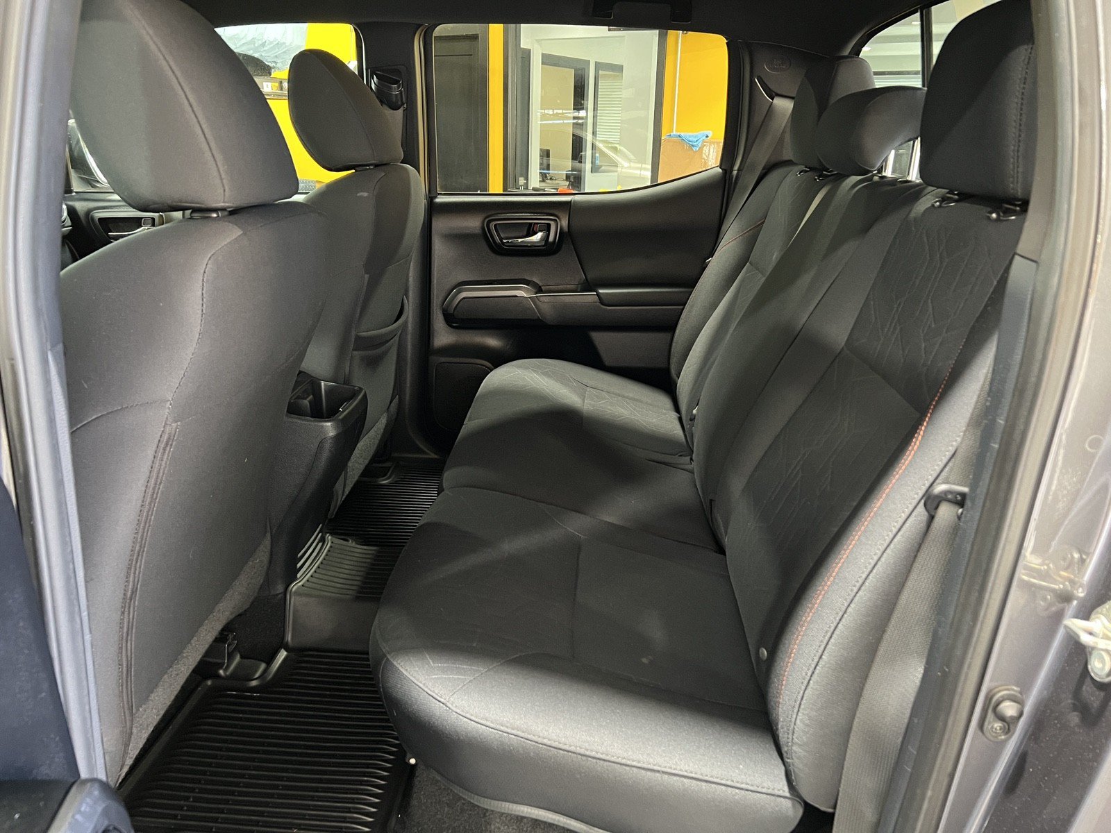 Used 2019 Toyota Tacoma TRD Off-Road w/ Technology Package AWD/4WD image 19