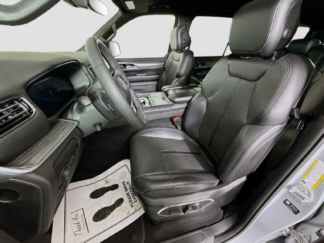 Used 2023 Jeep Wagoneer Series II AWD/4WD image 21