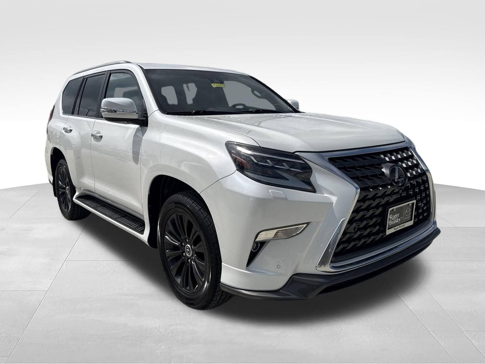 Used 2022 Lexus GX 460 Luxury w/ Sport Design Package AWD/4WD image 3