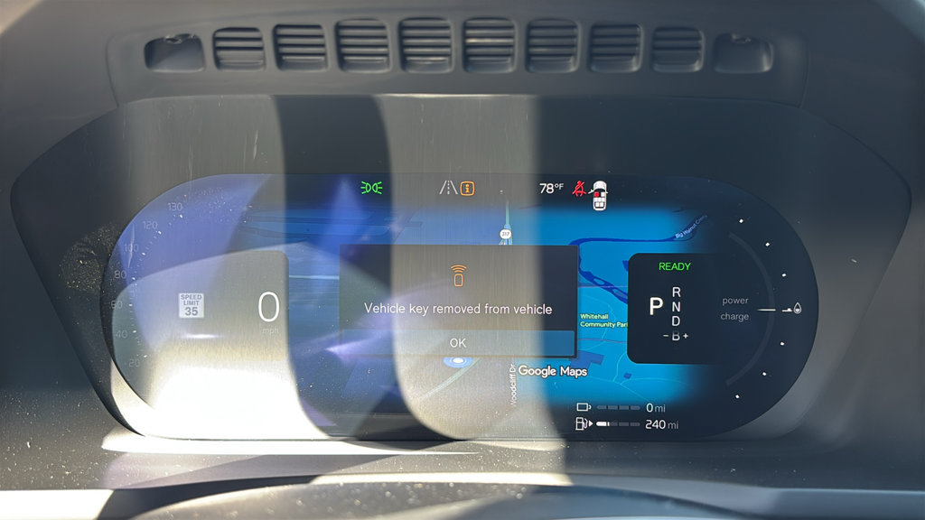 New 2027 Volvo XC90 T8 Plus AWD/4WD image 16