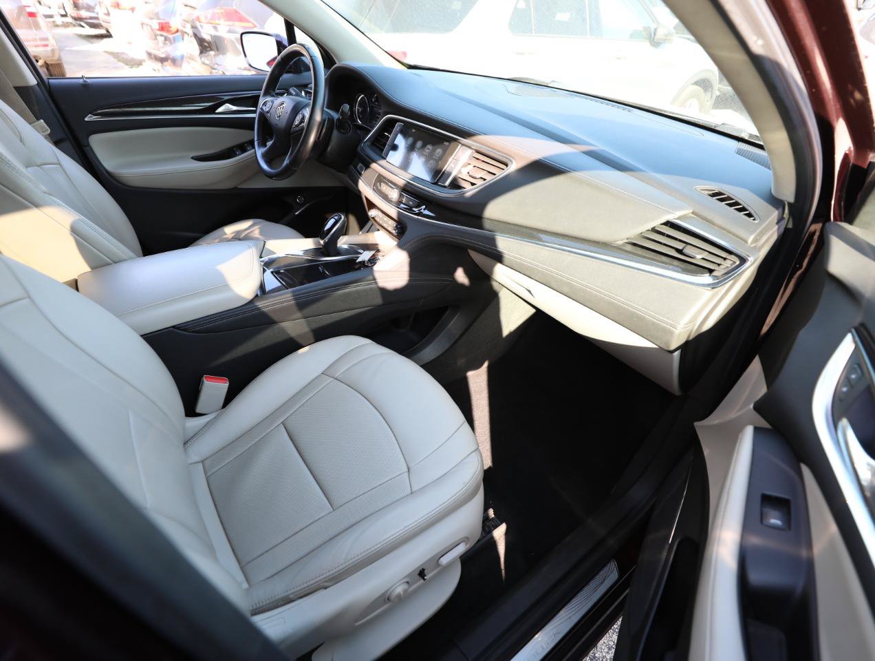 Used 2018 Buick Enclave Essence FWD image 10