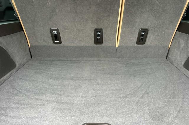 Certified 2024 Cadillac Escalade ESV Sport image 16