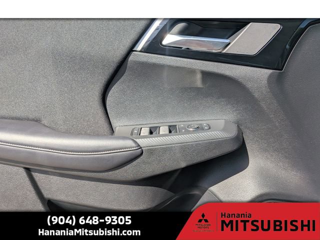 Used 2025 Mitsubishi Outlander ES image 25