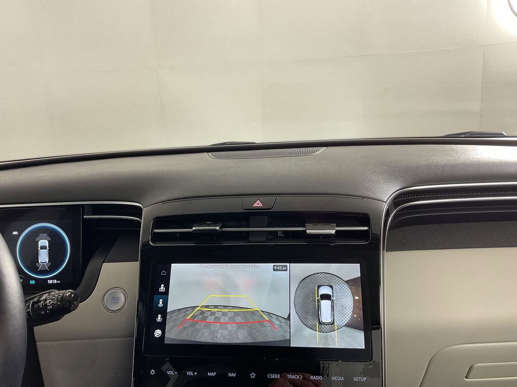 Used 2024 Hyundai Tucson Limited image 28