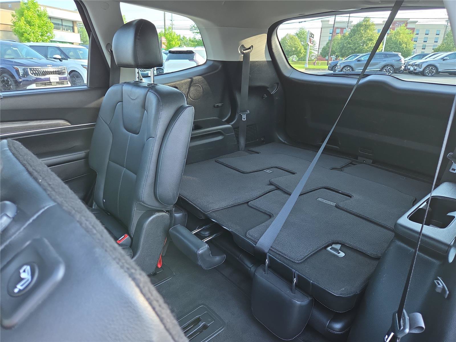 Used 2021 Kia Telluride EX w/ EX Premium Package AWD/4WD image 32