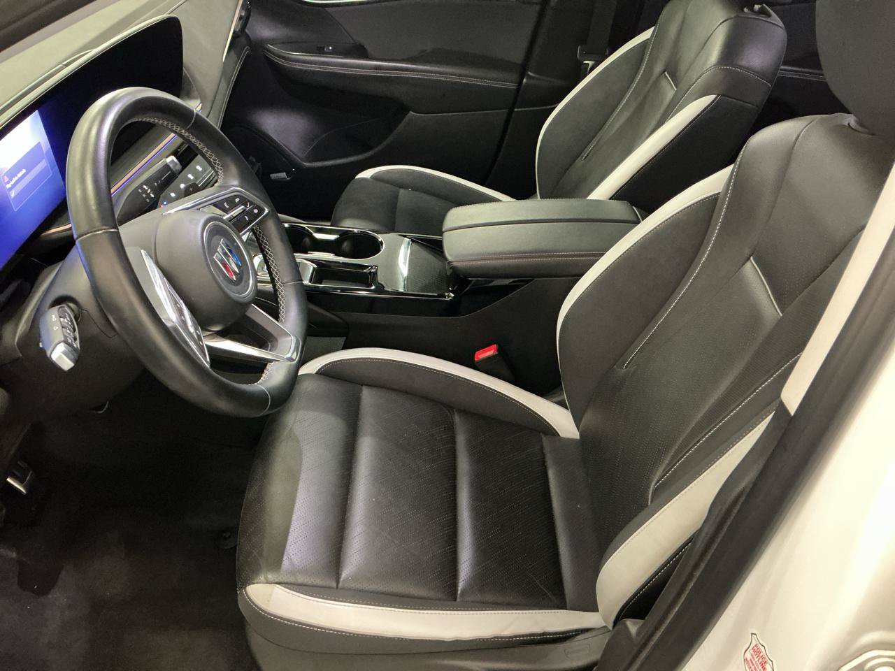 Used 2024 Buick Envision Sport Touring AWD/4WD image 9