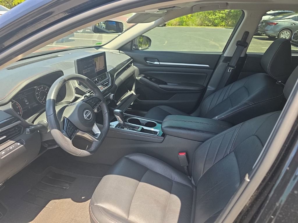 Certified 2024 Nissan Altima 2.5 SR w/ SR Premium Package FWD image 7
